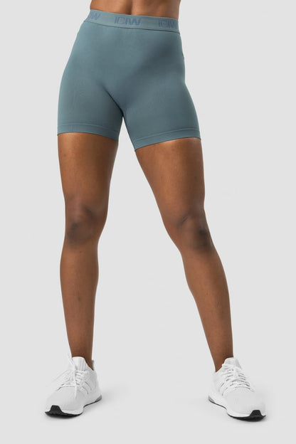 define seamless logo shorts jungle green