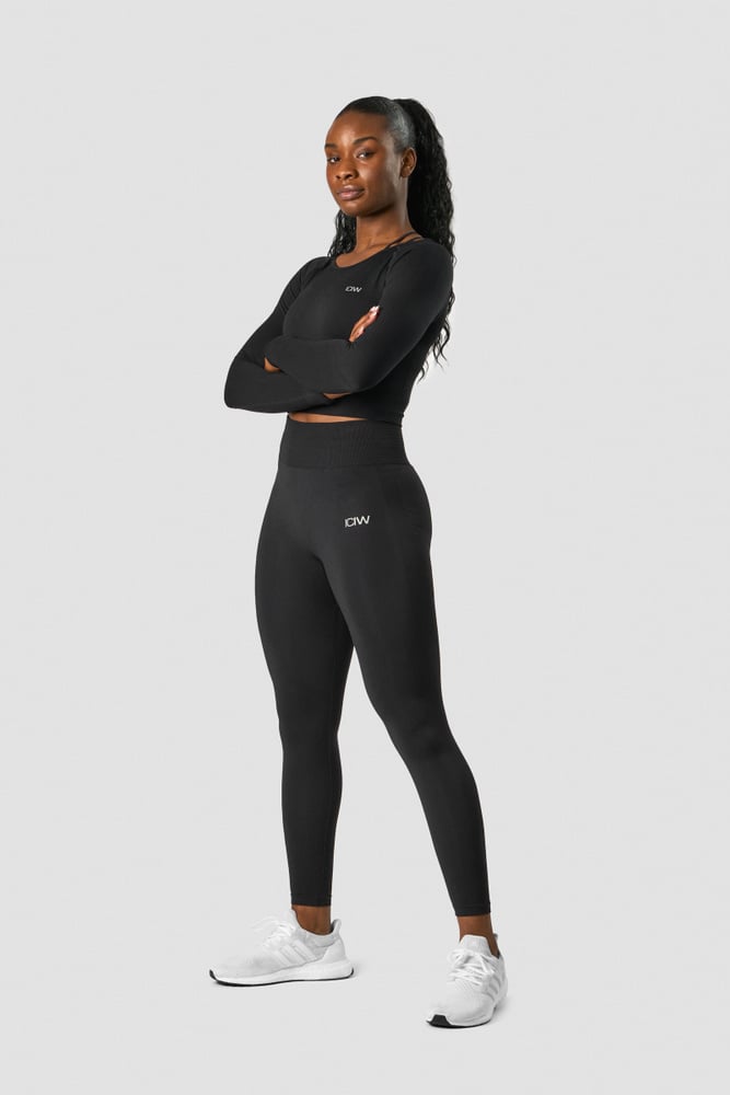 define seamless ls crop top black wmn