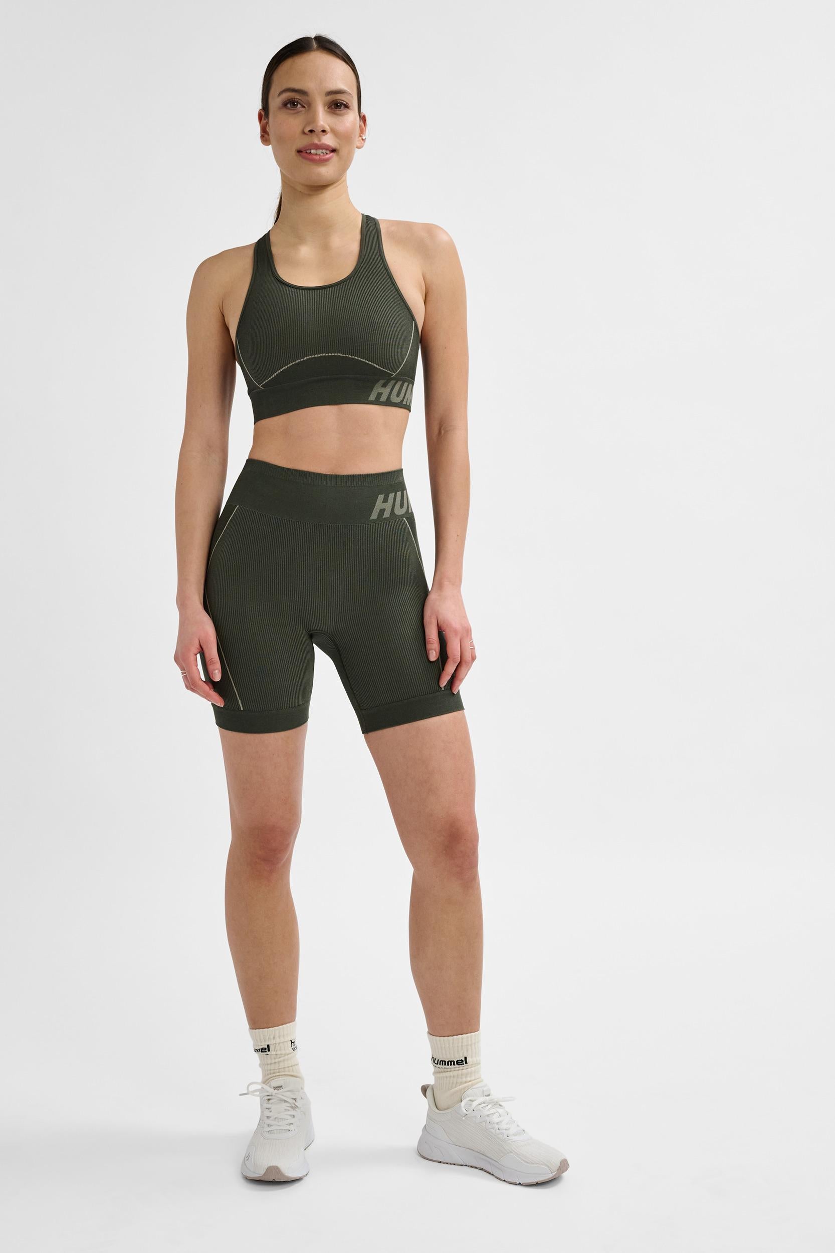 HUMMEL - Hmlte Christel Seamless Shorts - Climbing Ivy/seagrass Melange