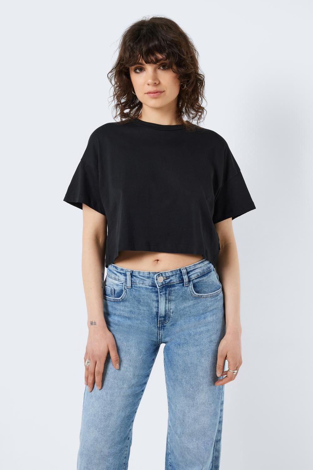 NOISY MAY - Alena S/s O-neck Semicrop Top - Black